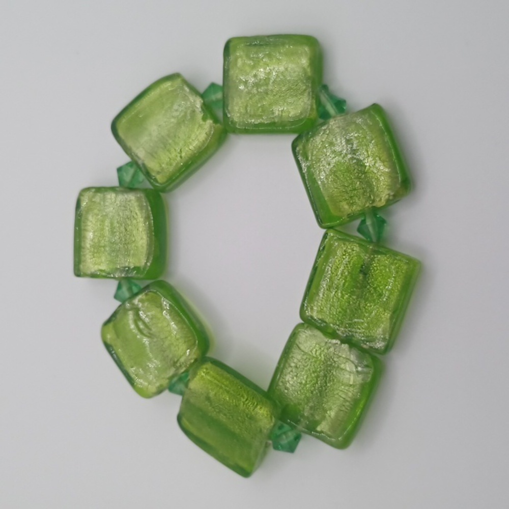 Green Glass Jewelry Set - Picture 6 of 7